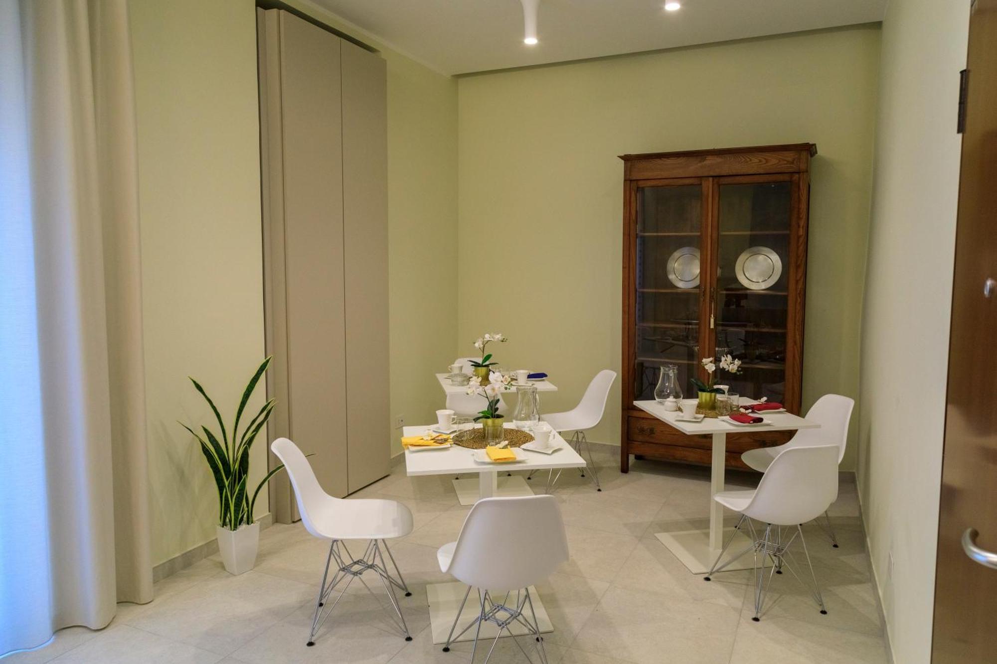 Domus Vivian Otel Montecorvino Pugliano Dış mekan fotoğraf