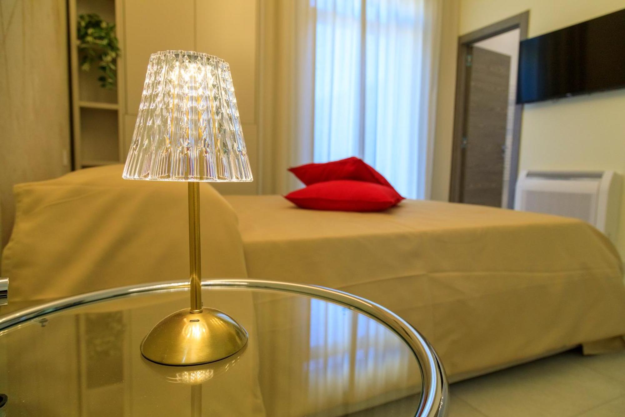 Domus Vivian Otel Montecorvino Pugliano Dış mekan fotoğraf